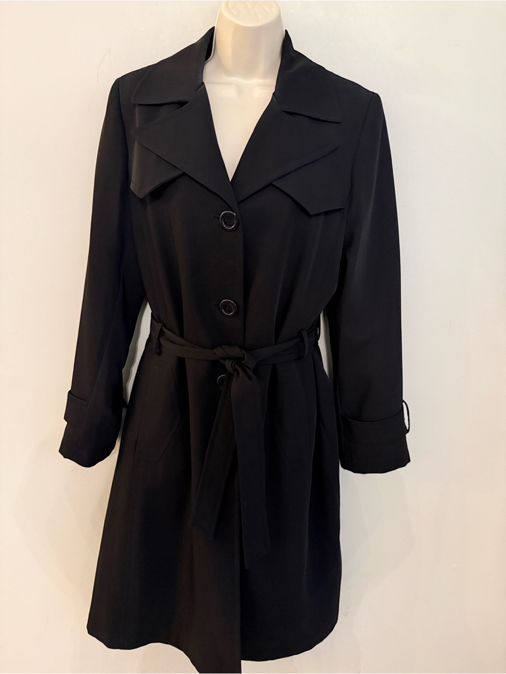 Classic Chic Black Trench Coat with Self-Tie Belt Size 8
